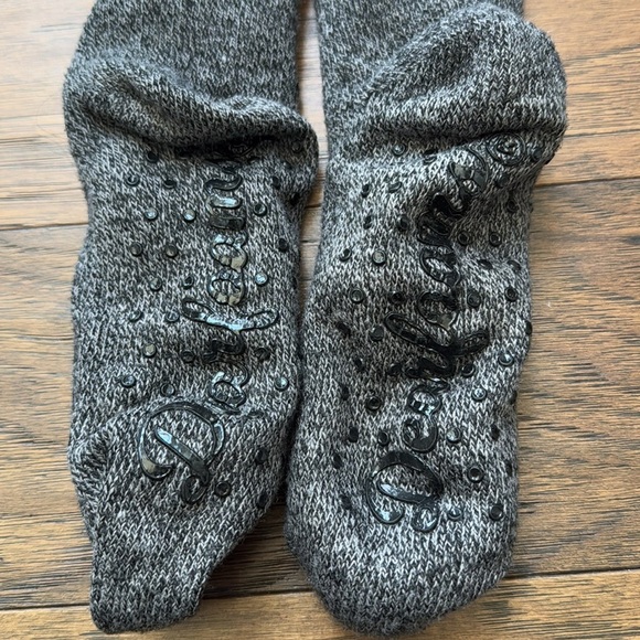 Ladies fuzzy warm sock bundle - Picture 5 of 10